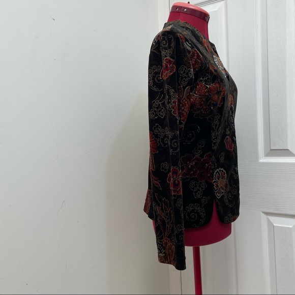 Cold water velvet floral buttons front jacket rhinestone buttons. Size S. Used. - Picture 5 of 7